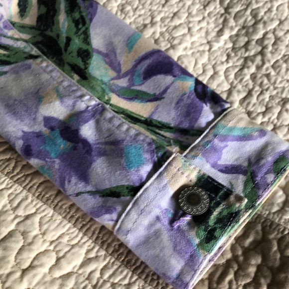 Adorable Denim Jacket - Picture 3 of 9